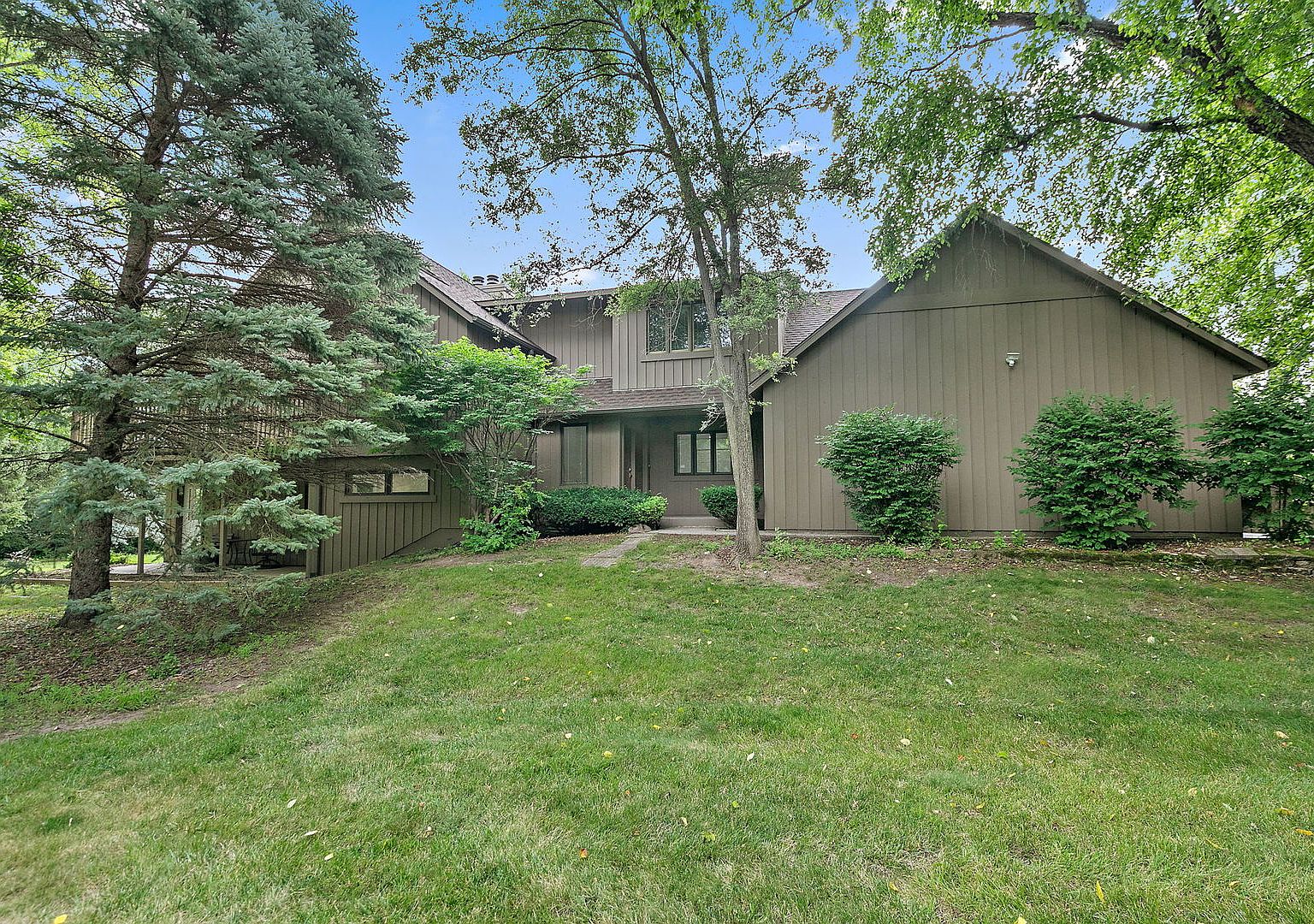 5805 Wild Plum Rd, Crystal Lake, IL 60014 | Zillow