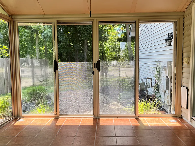 360 Arbor Ct — Photo 8