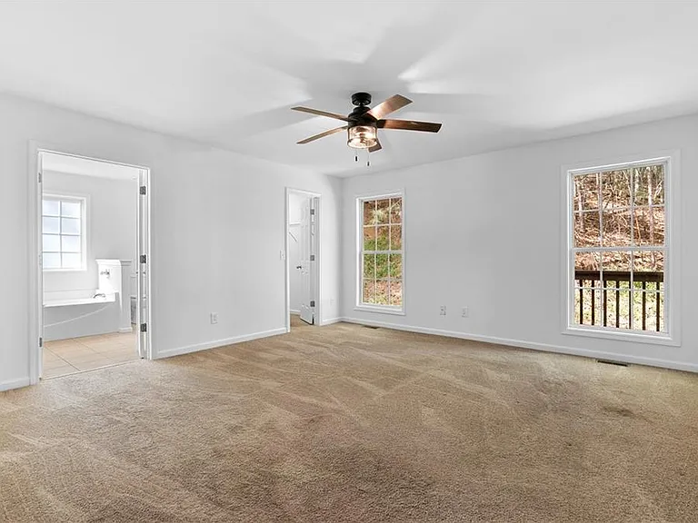 80 Castle Ct — Photo 16