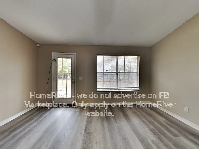 4 bed, 2.0 bath, 2451 sqft, $2,045 — Photo 2