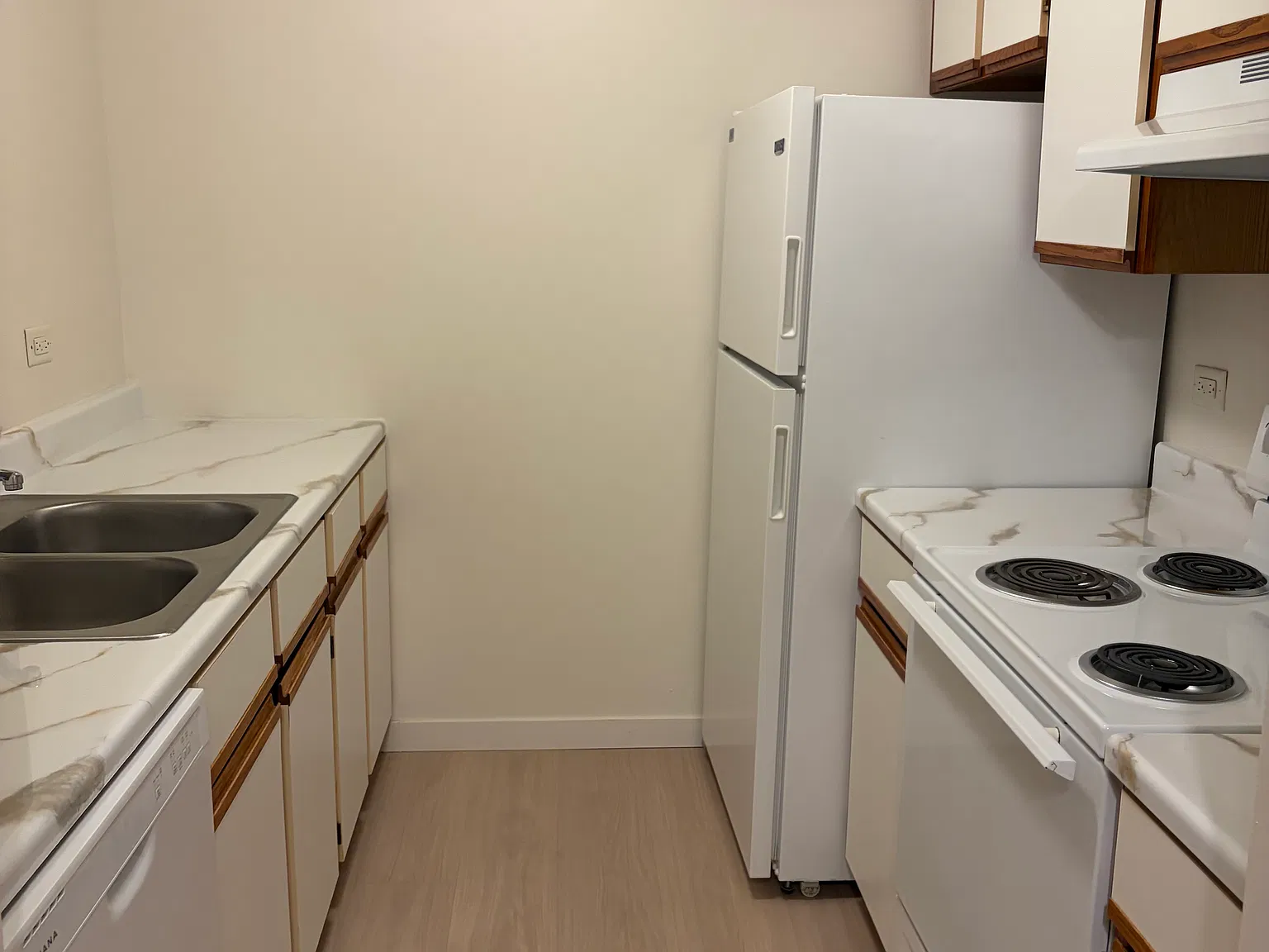 1 bed, 725 sqft, $1,400 — Photo 2