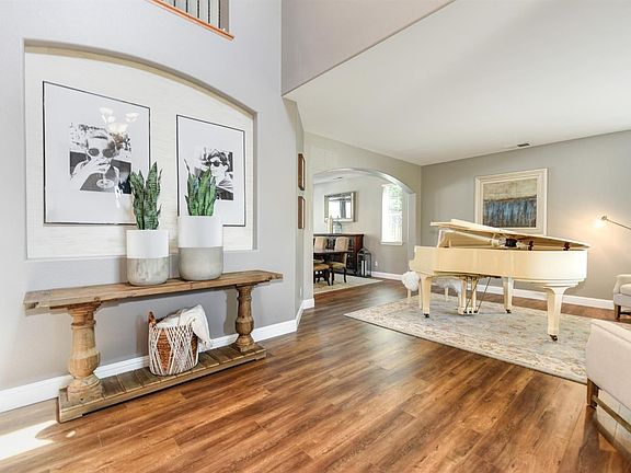 3rd image of 6652 Alder Park Cir