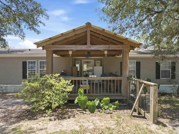 439 Woodpecker Ln, Holt, FL 32564