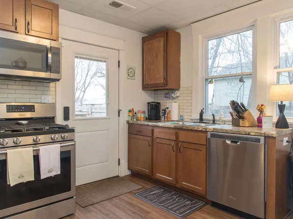 412 Moro St, Manhattan, KS 66502