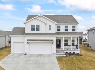 1525 SW Arbormill Ter, Lees Summit, MO 64082