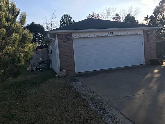 2nd image of 902 W Green Acres Pl