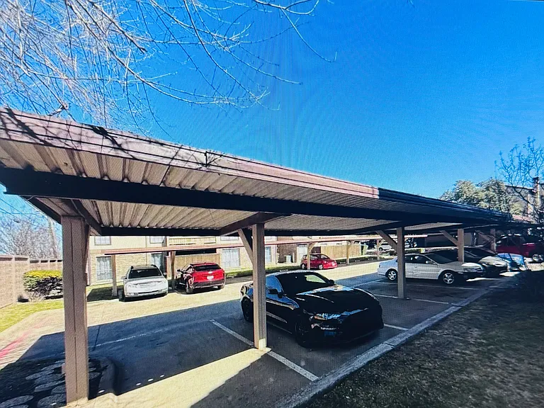 1 assigned covered parking spot included.