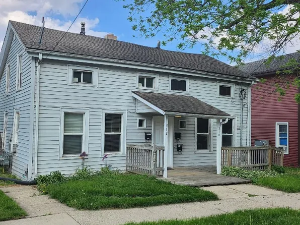 310-312 N. Academy Street, 310-312 N Academy St #310, Janesville, WI 53548