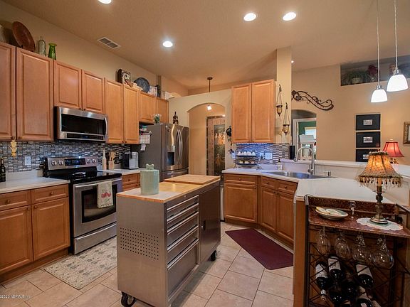 5th image of 11655 Donato Dr
