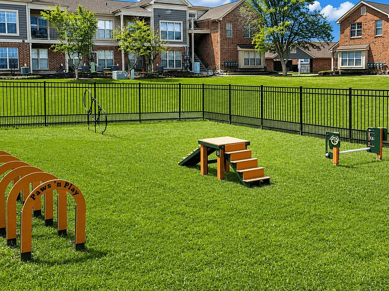 Green Trails Apartments — Photo 31