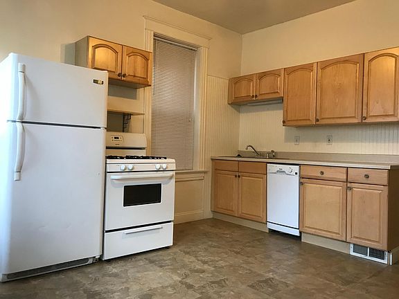 2nd image of 1911 Allen Ave