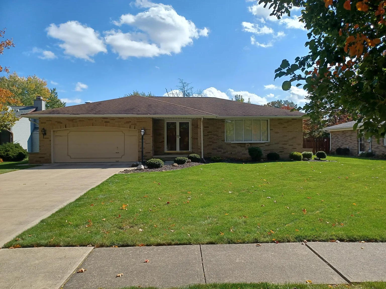 6777 Wood Creek Dr photo 1