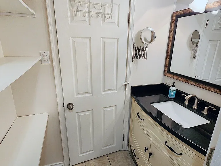 1100 Smith Ave — Photo 6