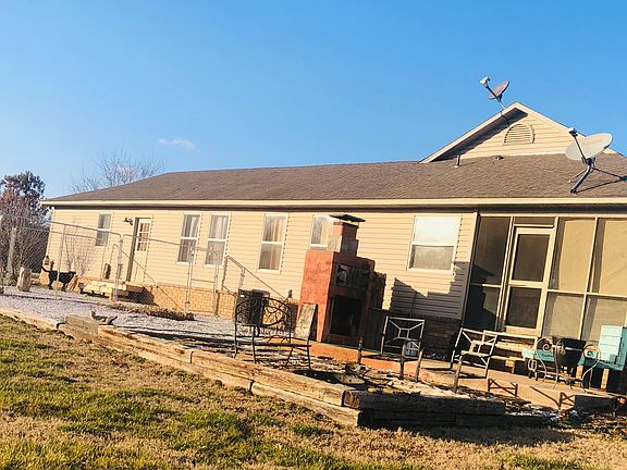 3rd image of 14351 Meadowbrook Ln
