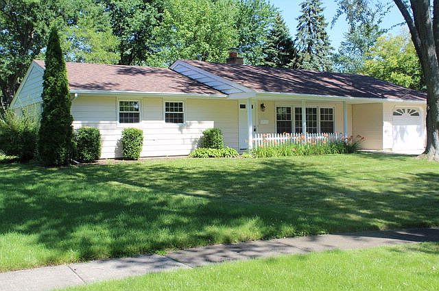 2nd image of 115 Westover Ct