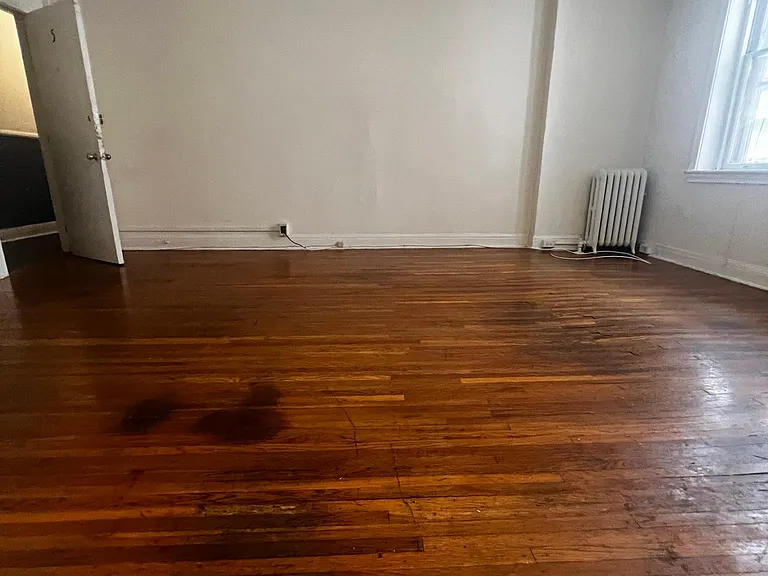 413 S 42nd St #5 — Photo 6