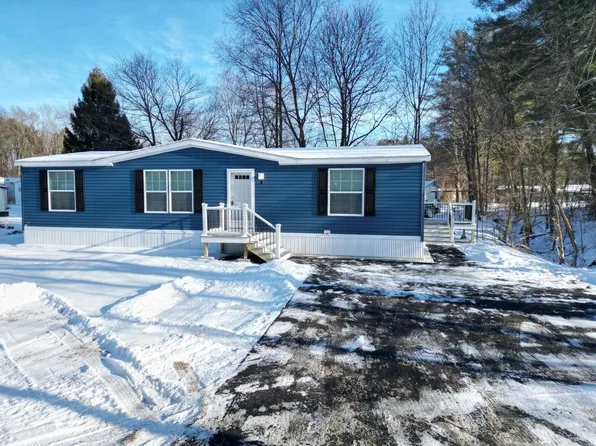 8 Cheryl Street, Nashua, NH 03062