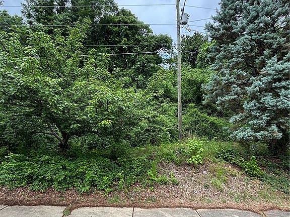 5th image of 1801 Fleming Rd