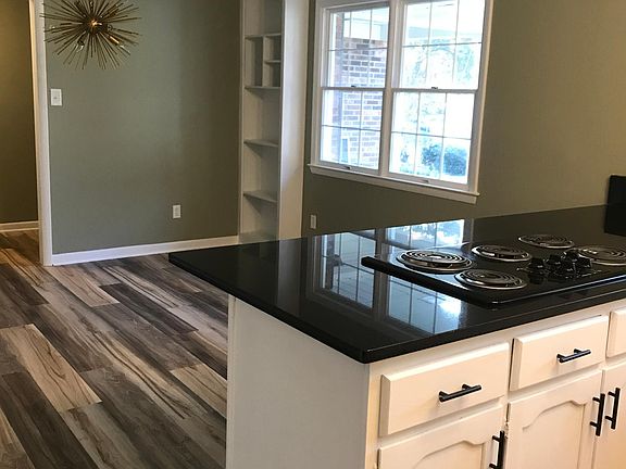 4th image of 1020 Sterling Ave