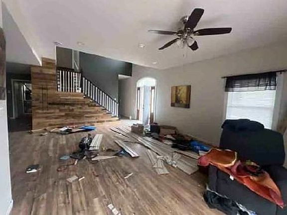 Additional Living Room