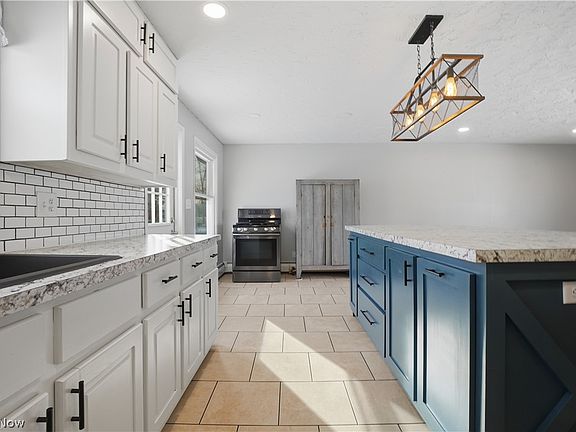 4th image of 15791 Madison Rd