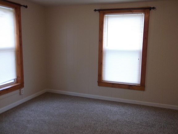 4th image of 98 Campbell Ave APT 4