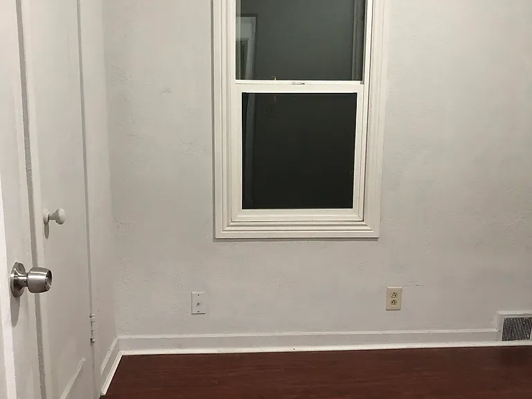 559 W 200 N — Photo 10