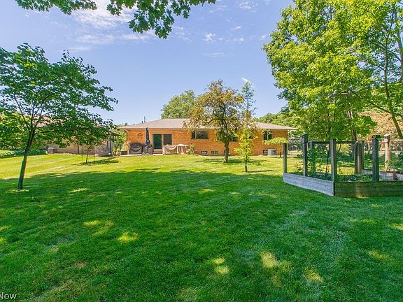 3rd image of 7165 Glencairn Dr