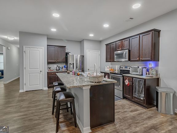 5th image of 7210 Ashley Falls Ct