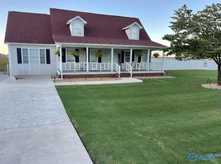 105 Kristen Ln, Hazel Green, AL 35750