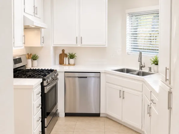 92 Abrigo, Rancho Santa Margarita, CA 92688