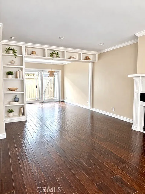 2 bed, 2.5 bath, 1164 sqft, $3,995 — Photo 2