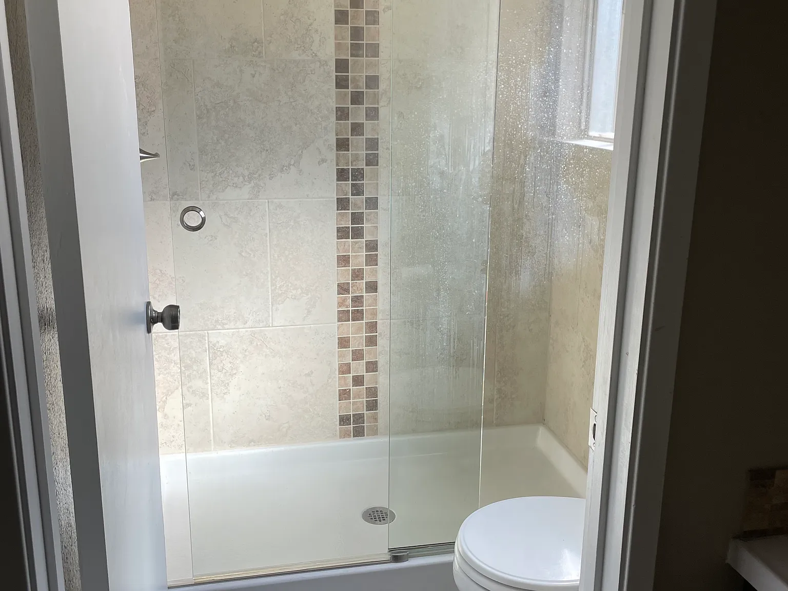 2 bed, 1403 sqft, $2,300 — Photo 4
