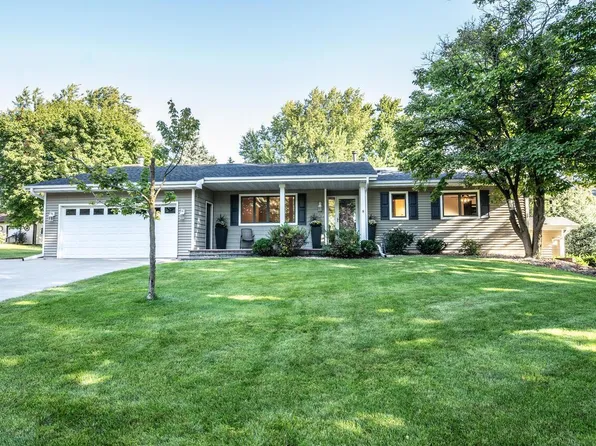 721 Meadow View Dr, Northfield, MN 55057