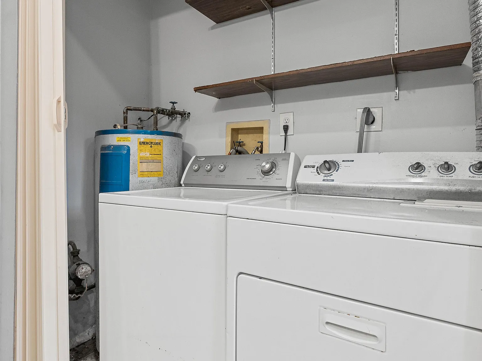2 bed, 918 sqft, $2,250 — Photo 3