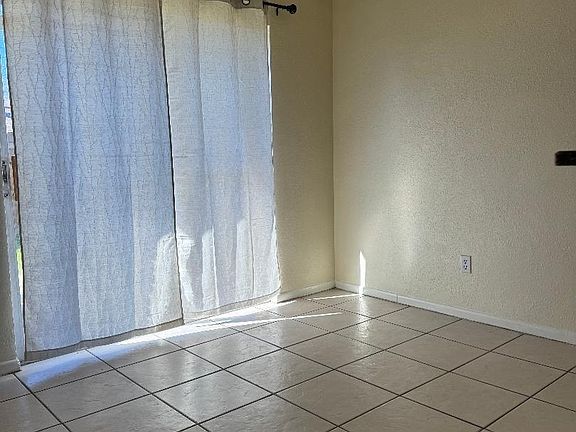 2nd image of 316 Candlewood Pl
