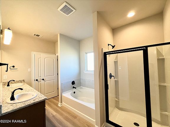 5th image of 3316 Autumn Park Dr