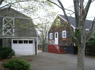 15 Krochmal Rd, Peabody, MA 01960