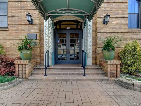 310 Riverside Blvd, Long Beach, NY