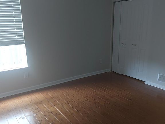 4th image of 23422 Helen Ave