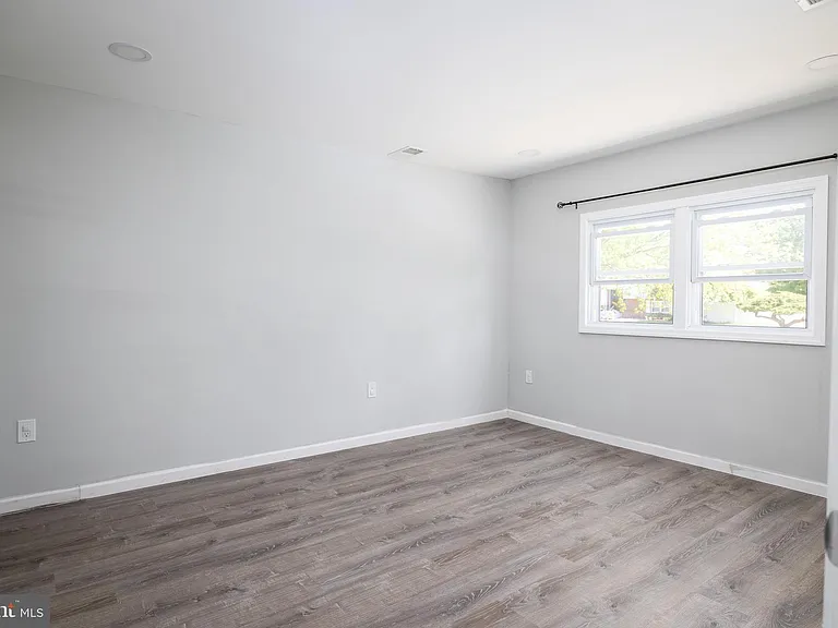 21 Dixmont Ave — Photo 7
