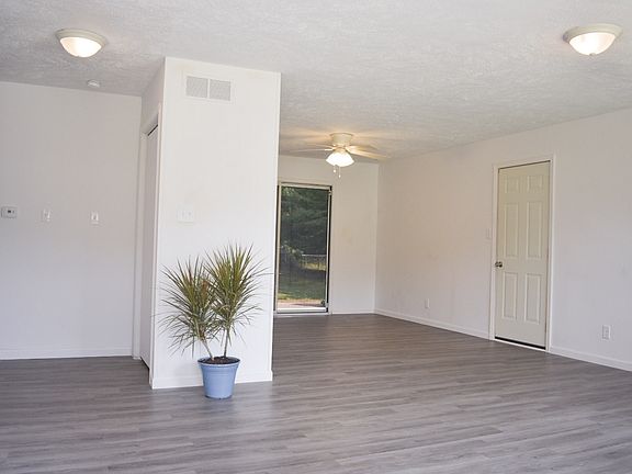 3rd image of 54944 Luan Dr