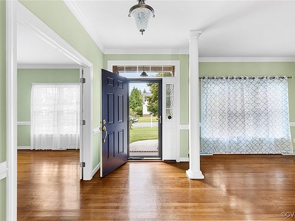 4th image of 9465 Crescent View Dr