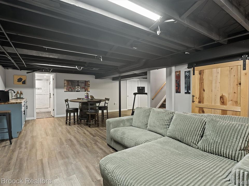 1602 Millard Ave, photo 24