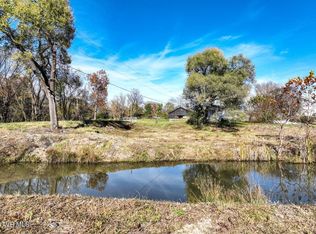 1004 S Wilcox Dr, Kingsport, TN 37660