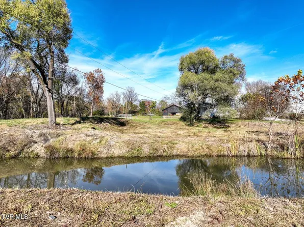 1004 S Wilcox Dr, Kingsport, TN 37660