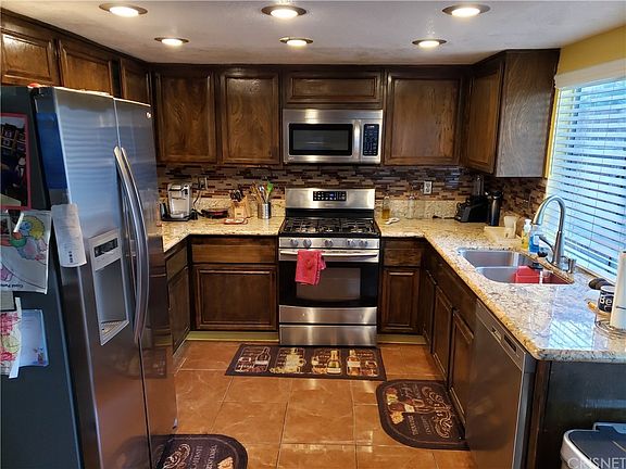 4th image of 20127 Leadwell St Unit 1
