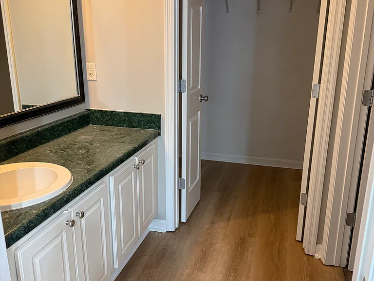 98 Stewart Pl — Photo 4