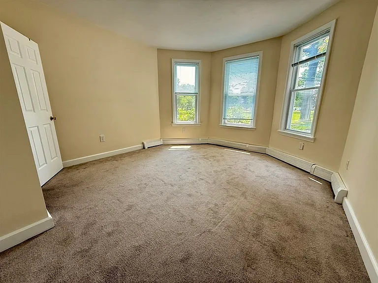 40 Chestnut St #1 — Photo 14