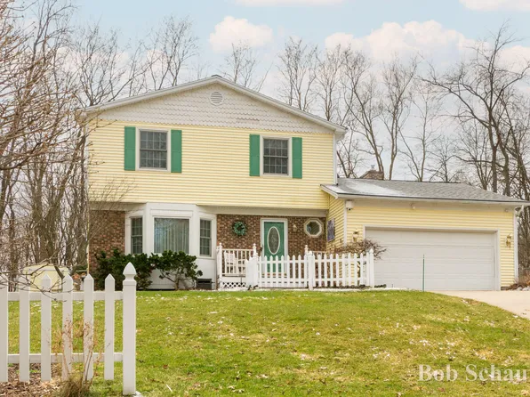 1166 59th St SE, Kentwood, MI 49508